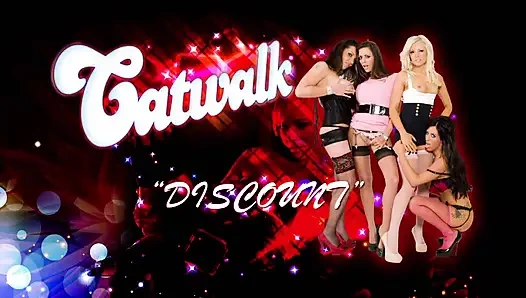 Büyük memeli kaltaklar için seksi lezbiyen zevki