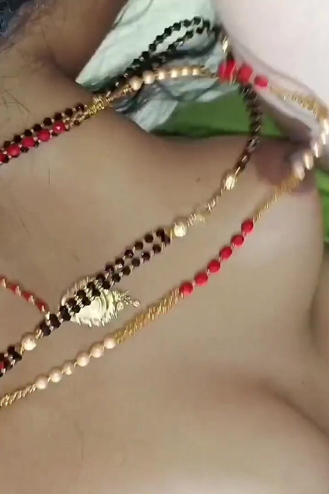 Sundar bhartiy naukrani patni mukh-maithun poora vidiyo spasht hindi diyo