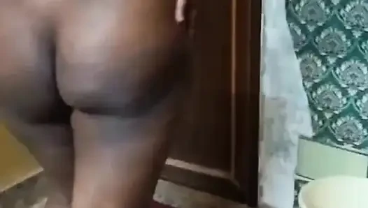 Ateşli karım sakso çekmeyi seviyor