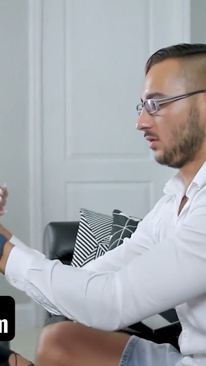 Toplam inek üvey kız kardeşini ateşli çıplak vücudunu izlemek yerine video oyunlarını tercih ediyor - sislovesme | Klip 1