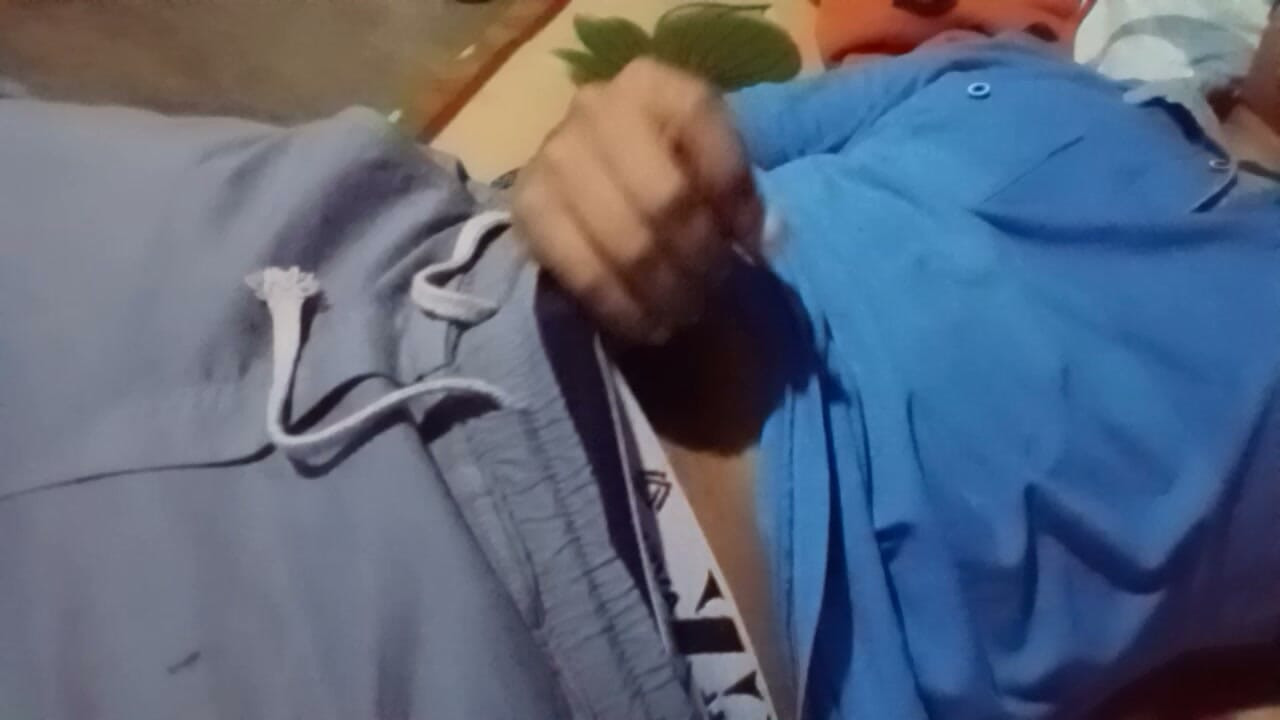 Agarrei-me pelo pescoço