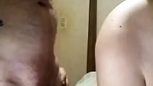 Istri manis lagi asik nyepong kontol sampai dicrot di dalam