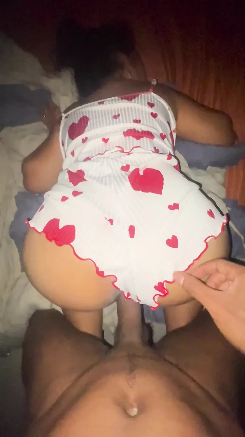 青少年睡前狗式