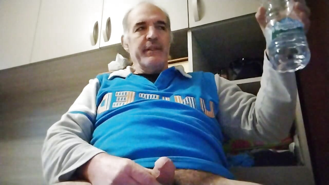Sen sert şeyleri seversin!