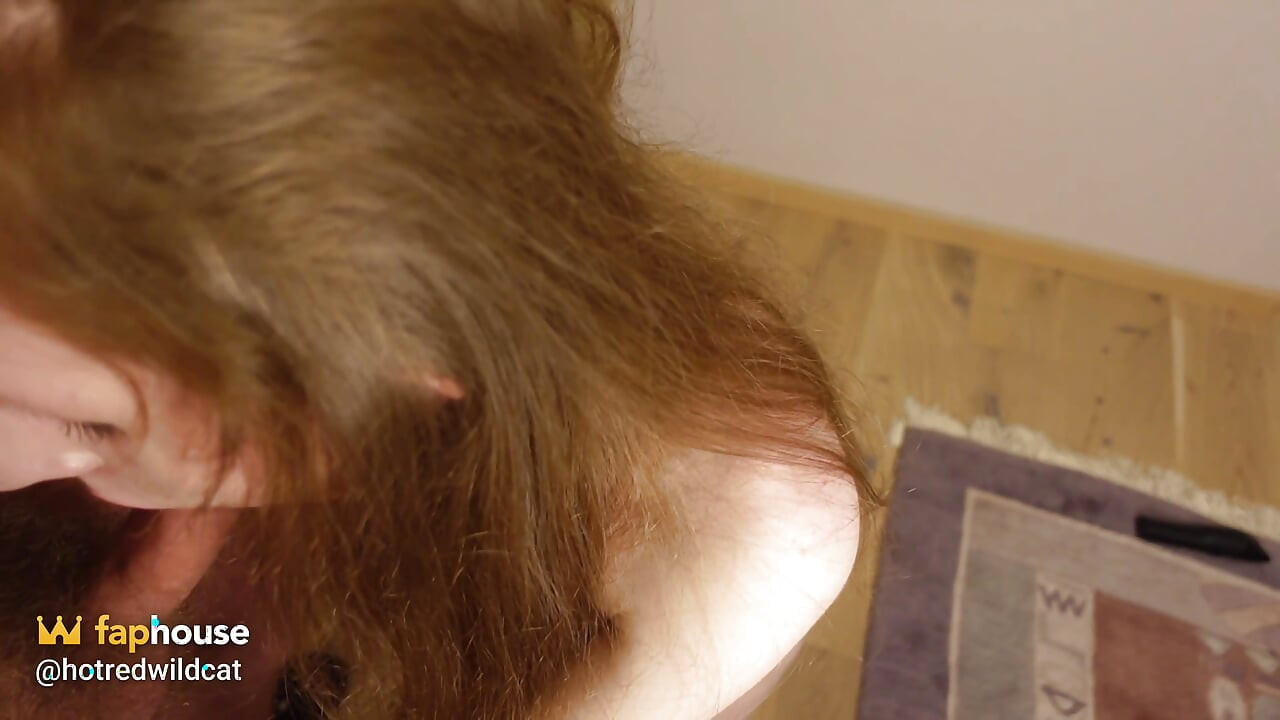 Avsugning Med Deepthroat Och Sperma I Munnen