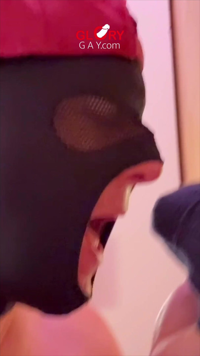 Pohlepa za gloryhole: Debeli kurac eksplodira 3x u mojim ustima - ali posljednja kap mijenja SVE!