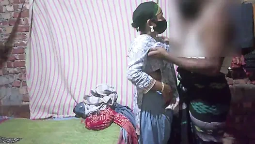 Meine schöne stiefmutter ging ins büro, dann will stiefmutter sie ficken. Volles hindi virales video.