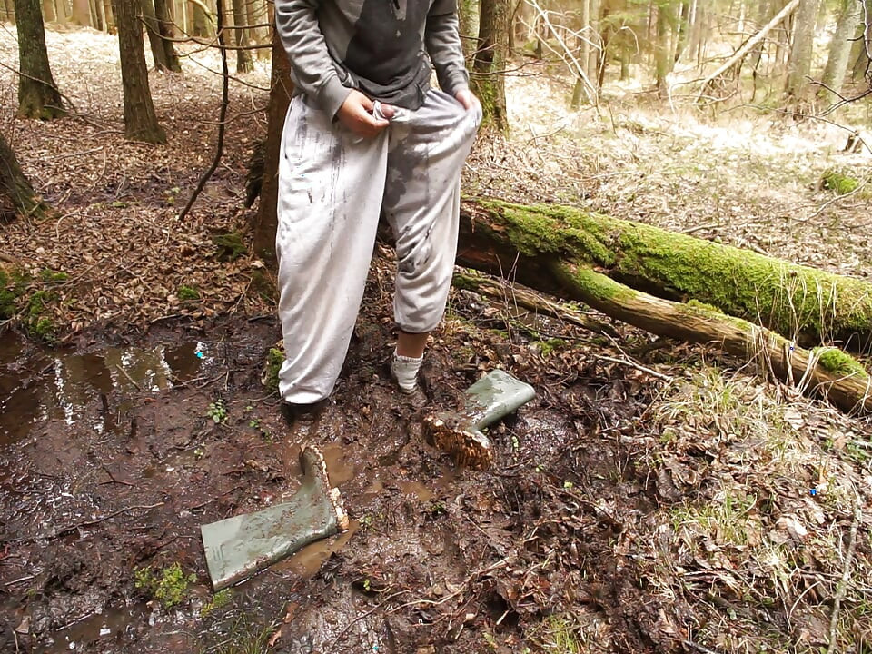 sweatpants wank in forest 2