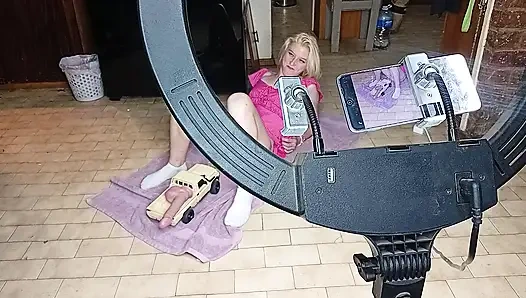 Студентке трахают ее киску в машине СИА