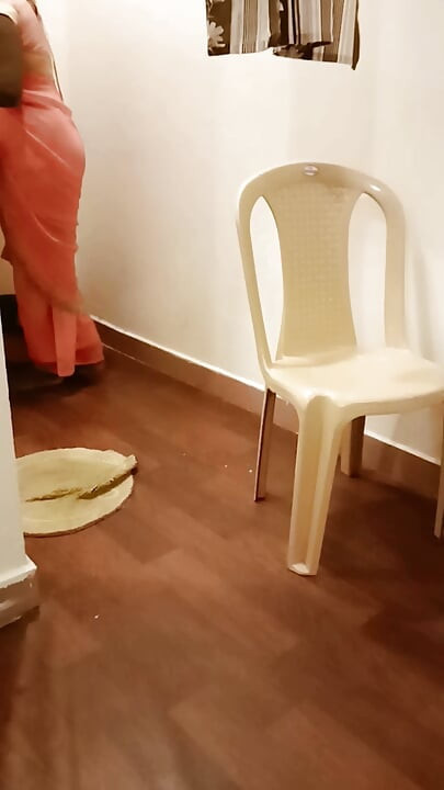 Desi Tamil Wife Renu's Big Ass & Pussy Teased in Saree Post-hotel - Cuck Films! Indianhotwifex