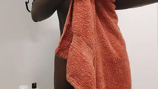 Playing with my pussy