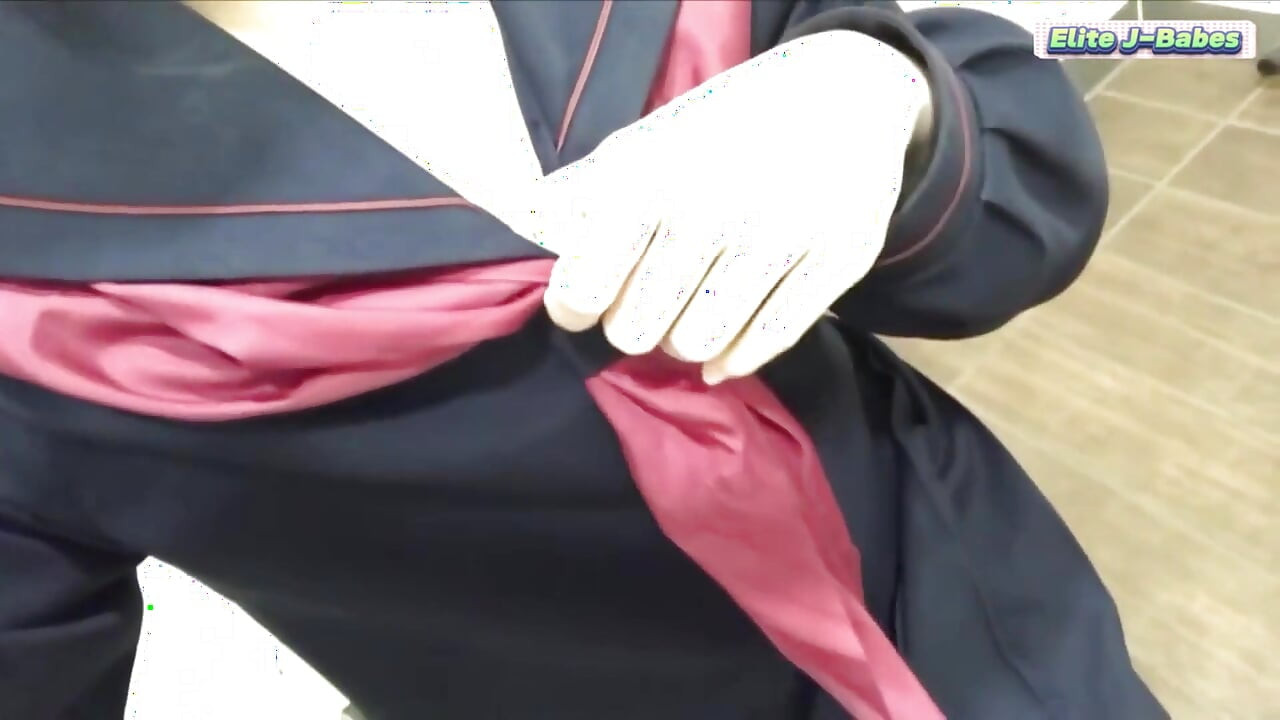 成人女友被深深帶走，快速失控，原始熱量達到頂峰，深度內射完成！