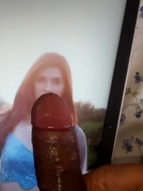 Kriti sanon cocked
