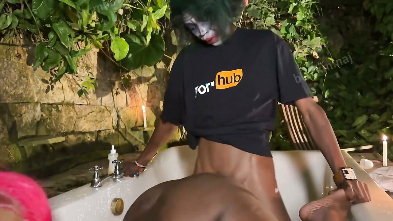 Halloween!!!!!(big Ass Harley Fucked Roughly at the Bathtub)