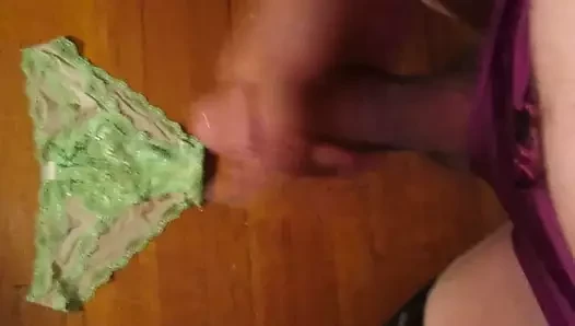 İlk külot boşalma videosu