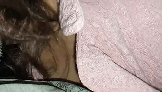 Arap Cezayirli kız anal seks sakso çekiyor büyük Arap Imarati yarağına biniyor
