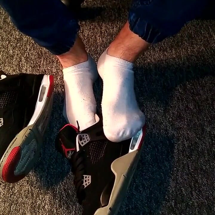 Sneakers Play and Cum Jordan Retro Iv