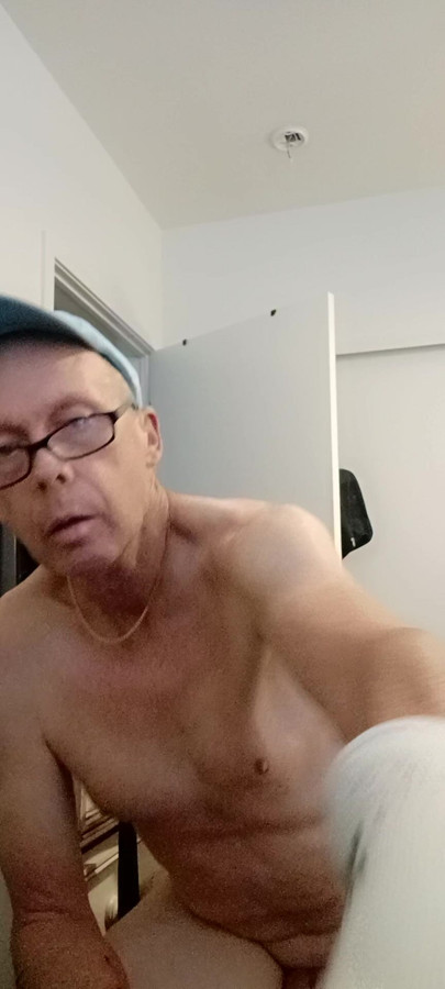 Laugh At My Tiny Dick. I'm A Pathetic Clitty Dick Fag