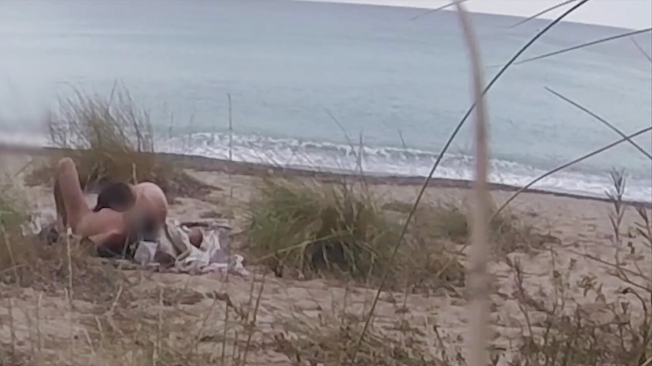 French Teacher Slut Blowjob Amateur on Nude Beach Front Stranger with Cumshot - Misscreamy