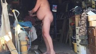 Ryzykowne masturbowanie się przed moim garażem