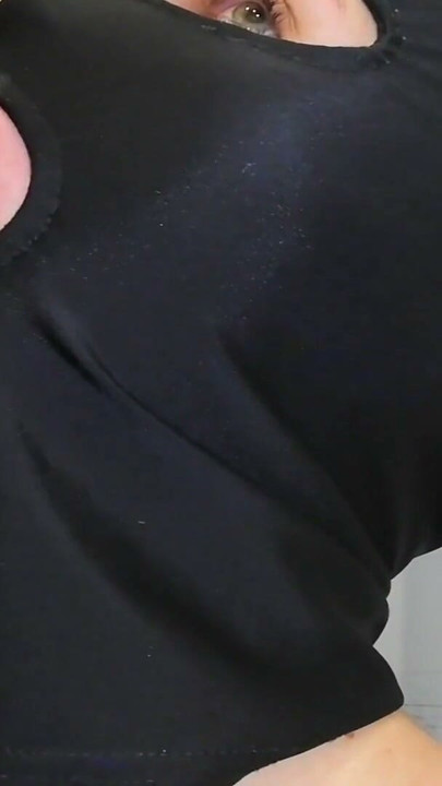 Young slut gives sloppy close-up blowjob | Clip 1