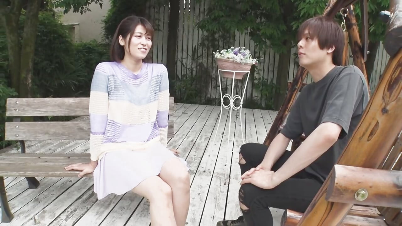 Seducing by Flashing Pussy Manami Kato Ema