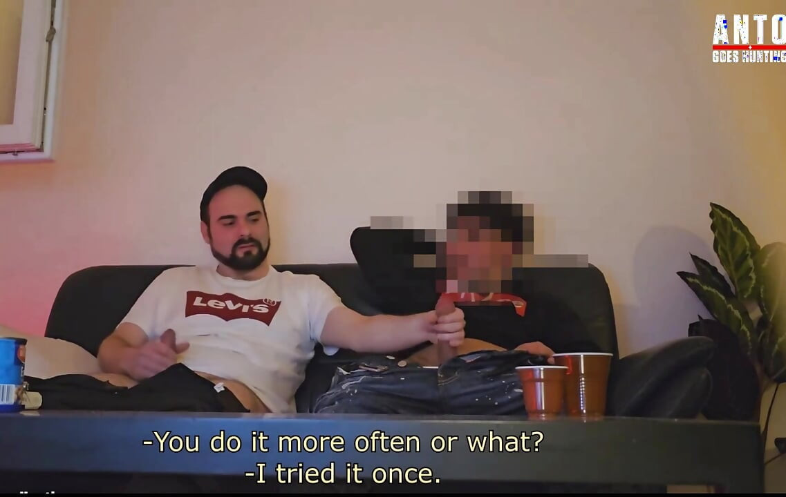 Hetero-türkische kumpel verführt zu erstem gegenseitigen wichsen mit einem typen