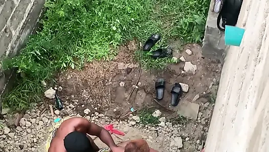 Menyeluruh untuk bercinta dengan salah satu penjaga istana