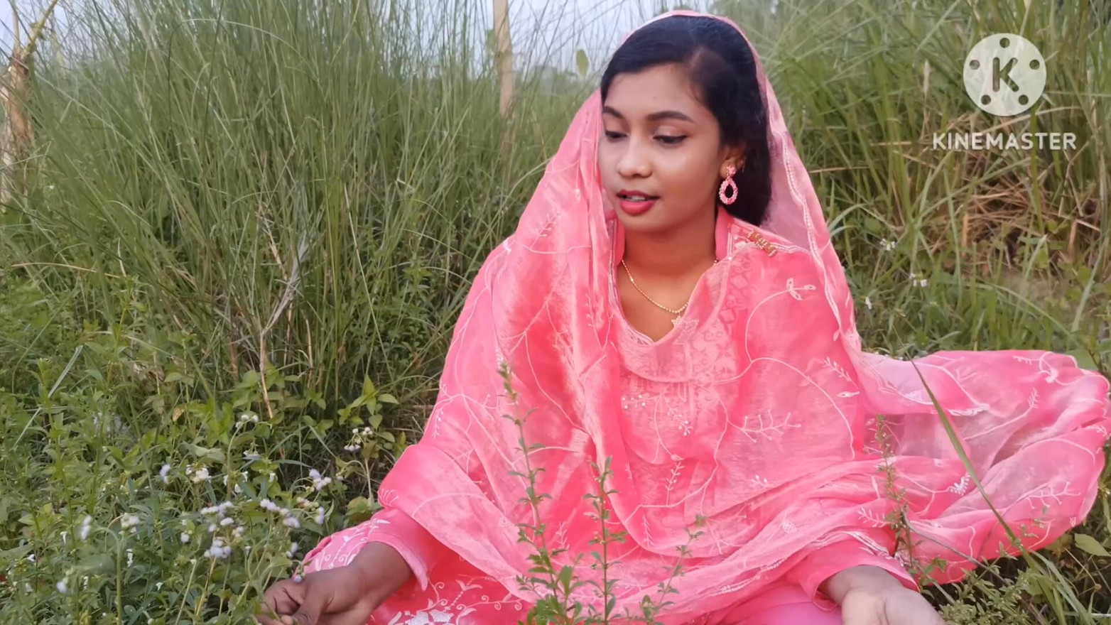 Hotel Desi Bengali vabi sex in hijab beautiful face and fucking and hard core