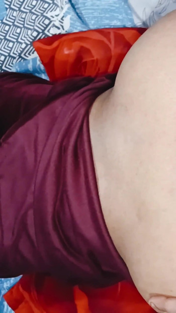 Indijska svastika sa velikim dupetom se jebe intenzivno u doggy style položaju sa jasnim hindi glasom | Klip 1