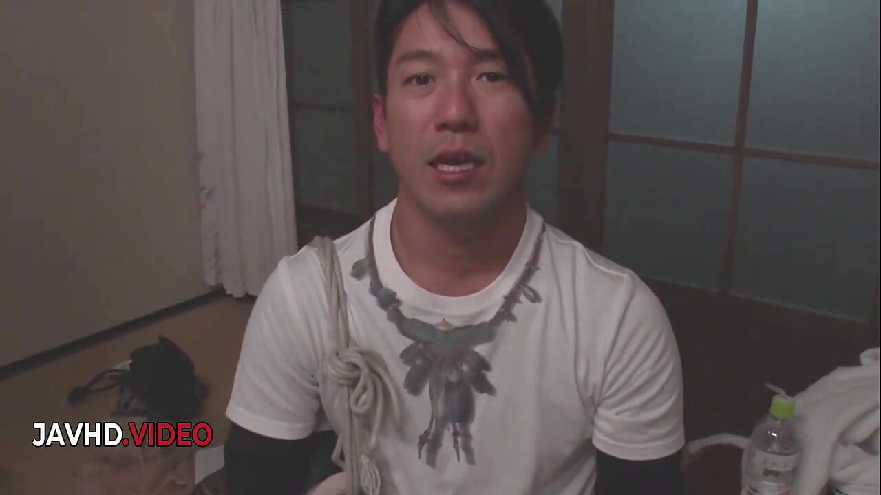 Safada asiática bebê Yua Ariga faz boquete intenso no Japão e depois fode duro
