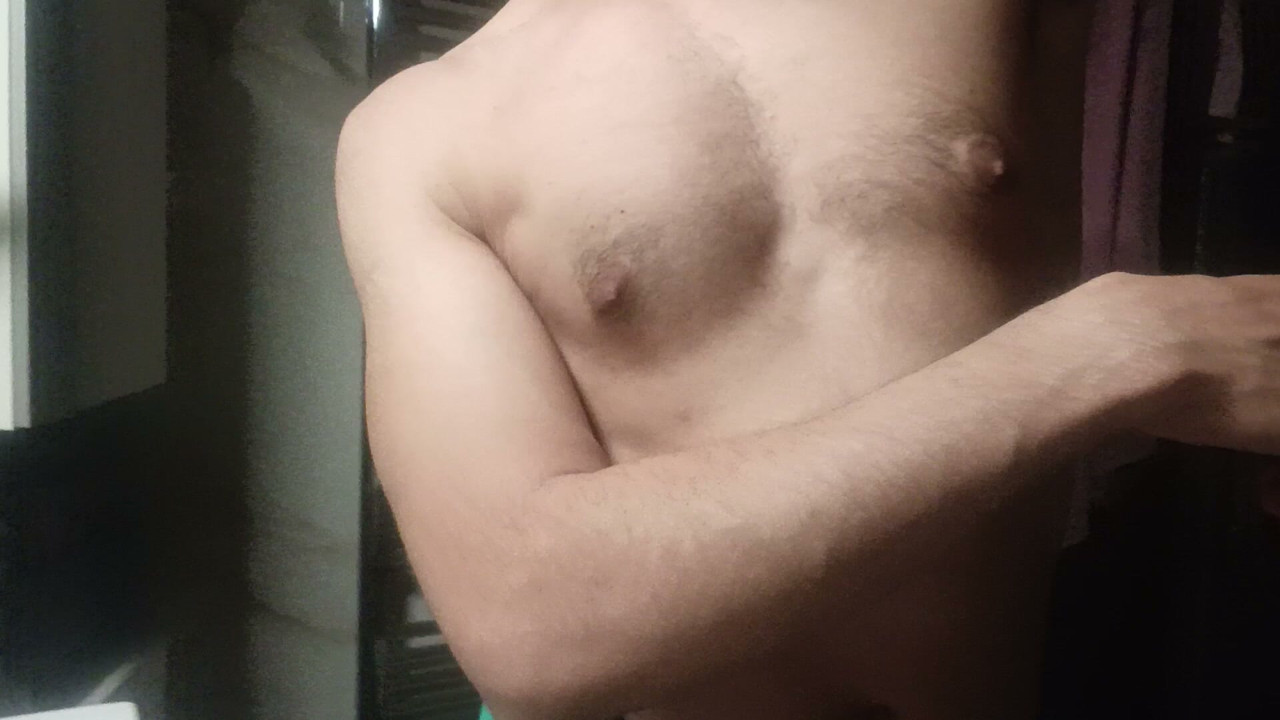 Estou procurando alguém para transar, por favor entre em contato comigo