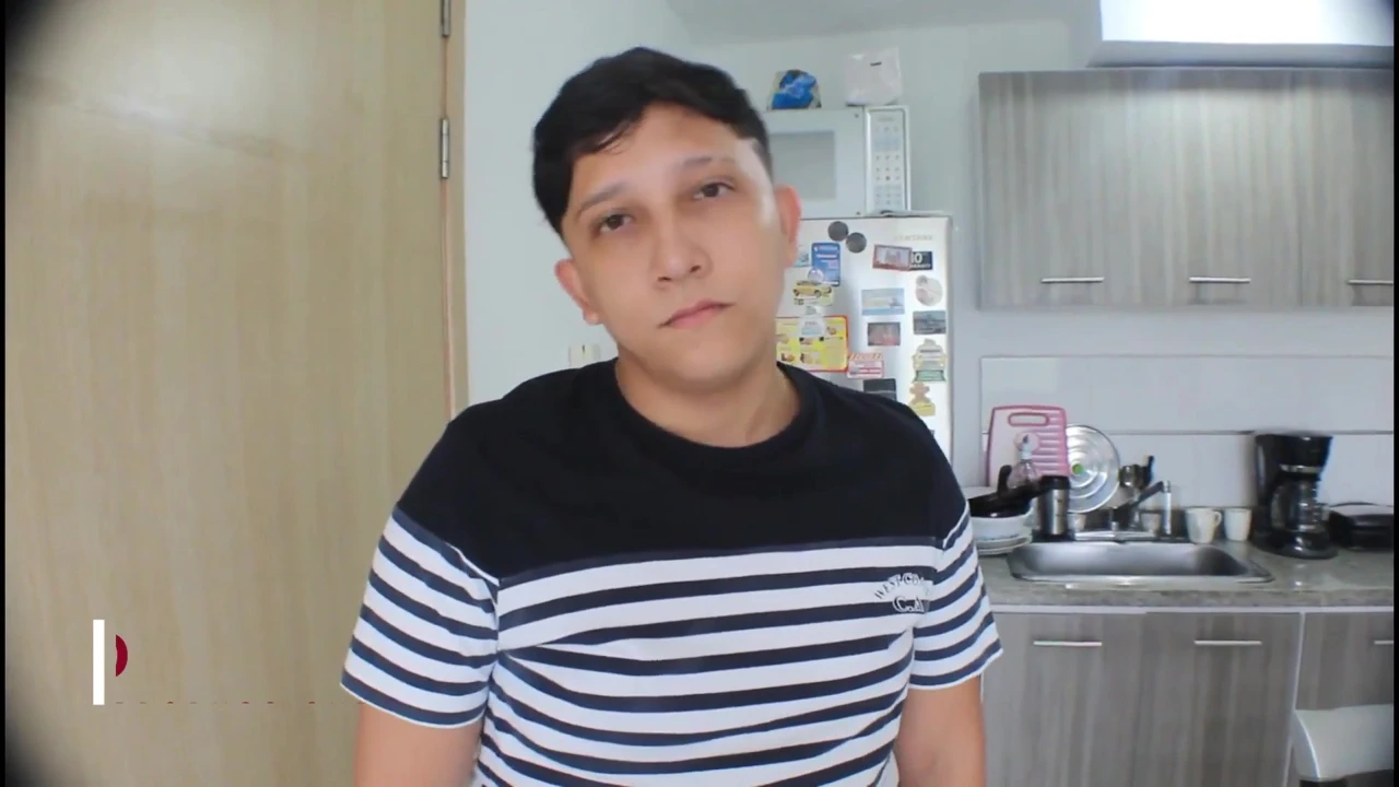 I Discover My Stepdaughter with Her Hands in the Dough Porn in Spanish