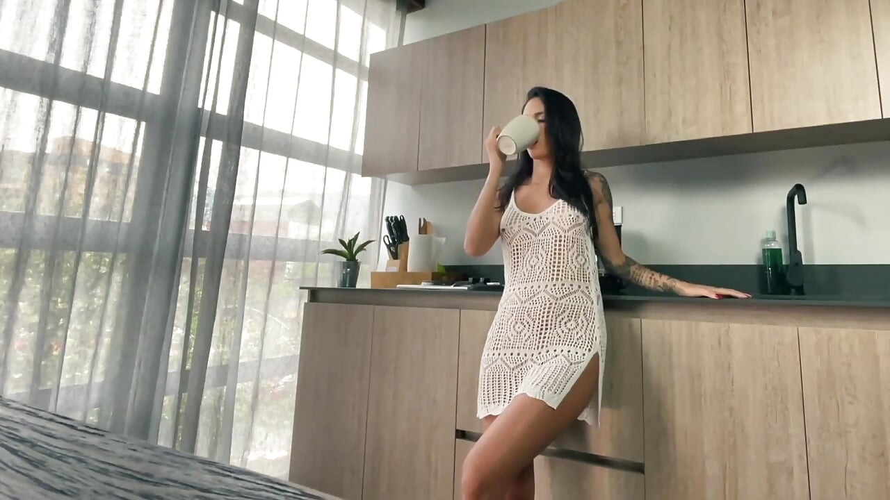 Amateur Sex in the Kitchen Latina MILF with Her Stepson