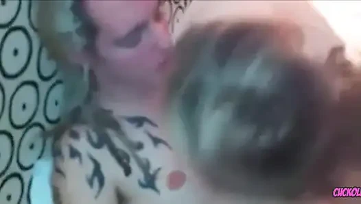 Милфа куколда - жена, которая изменяет