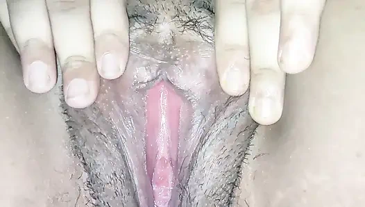 Waktunya fingering.! Kakak ipar india 18 tahun lagi asik fingering memeknya