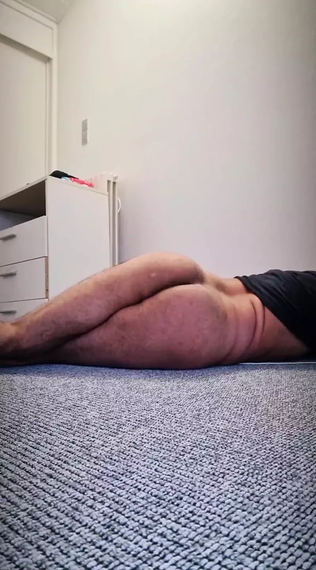 Take that moment with my soft ass I m spreading my asshole for you baby