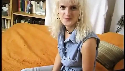 Aksi solo tante seksi rambut pirang jerman