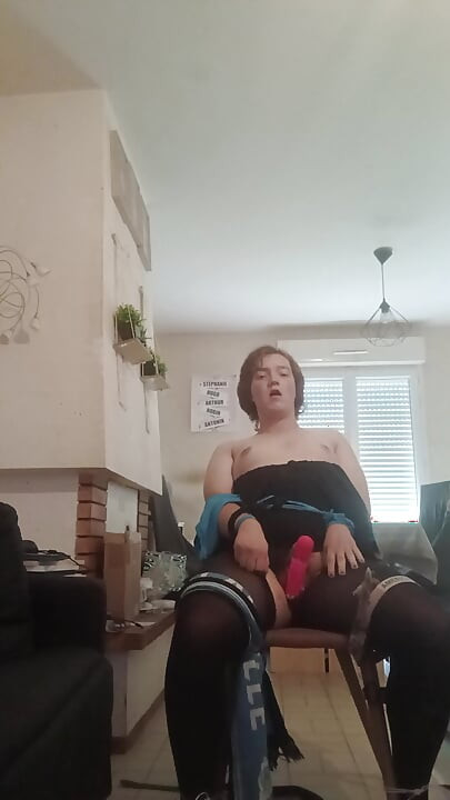 Self bondage, cumshot