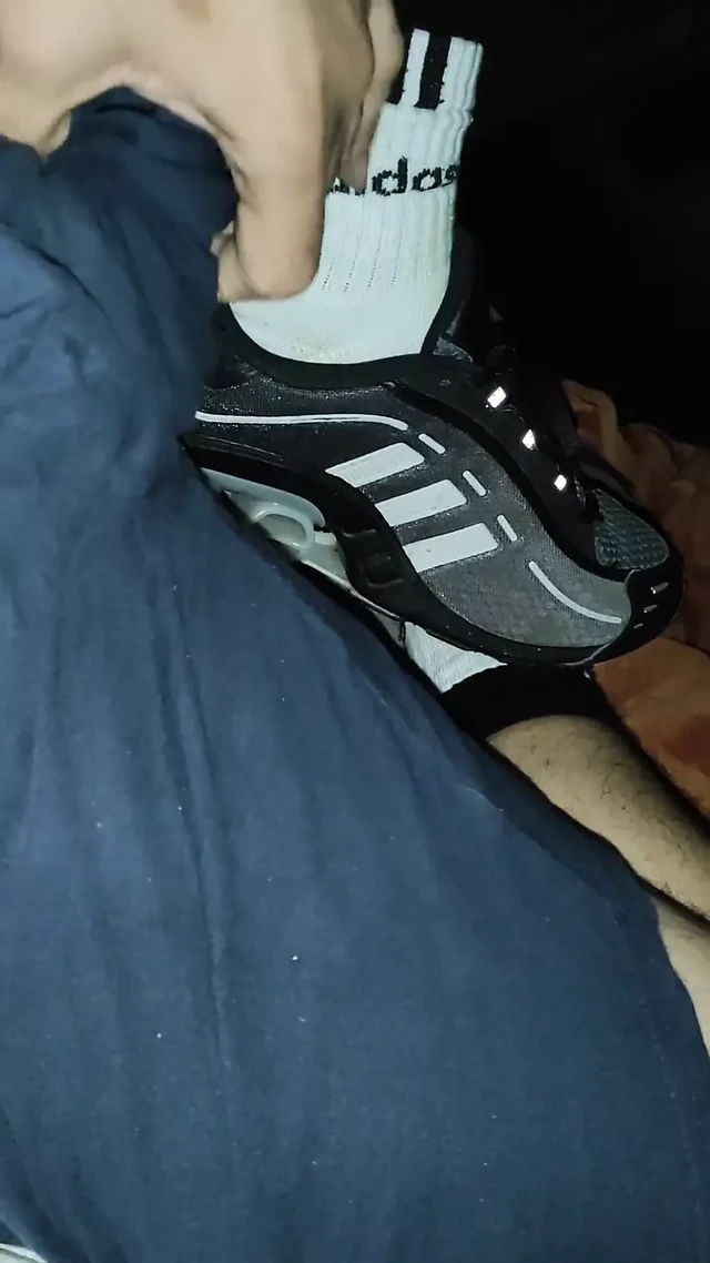 Dirtyjunkbro Playing, Dirty, Smelly Socks, Piss and Drink