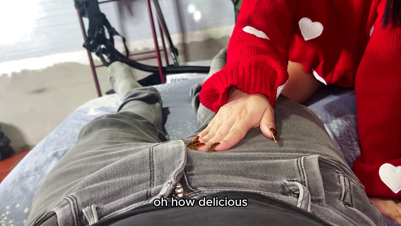 18 세 안에 사정, 질싸, Pov, 클로즈업, HD 포르노에 그녀의 형부에 그녀의 쪼이는 보지를 제공합니다.