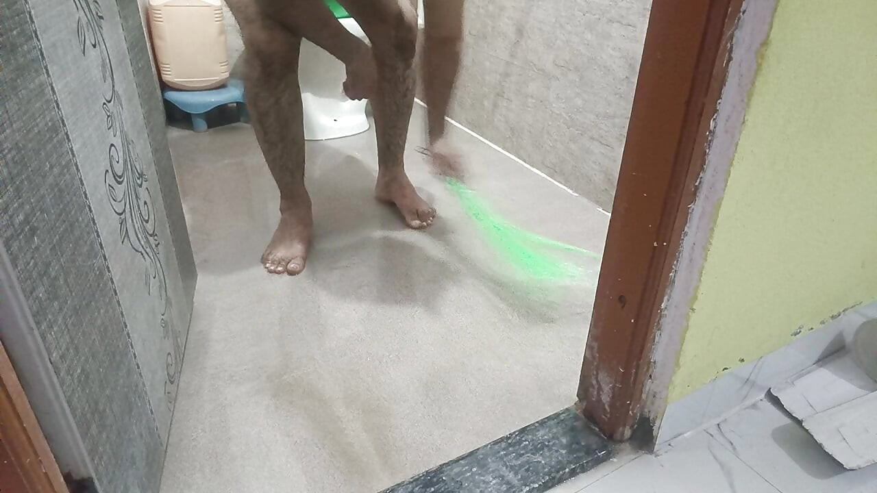 Maine apni pichhwadi per Pani ghusa kar use Bahar nikala