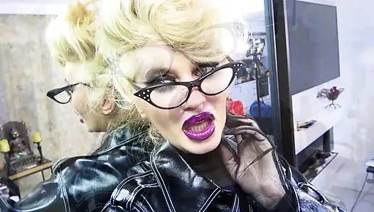 Ты исцелился? (Зависимость от колготок)