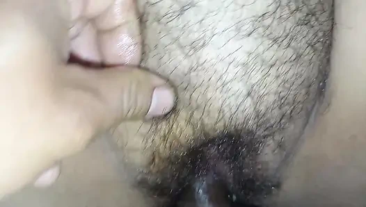 Непальская розовая киска девственницы, Gulabi Rato Puti Chati Chati Chekeko