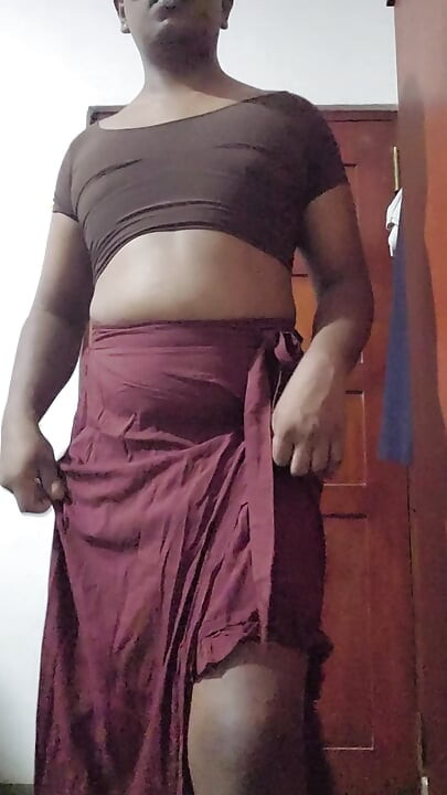 Sri Lankan Sissy Girl Ash Perera Showing Her Body