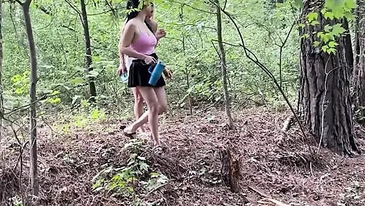 Threesome fuckfest di luar ruangan sama cewek amazon