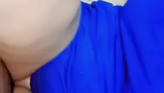 Bir kocanın karısıyla seks yaptığının yer aldığı bir Arap filmi, profesyonelce filme alındı.