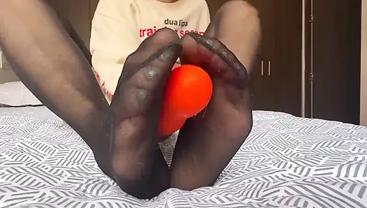 Ayaklarımız en sevdiğimiz fetişimiz