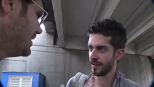 Nacho Vidal için genç bir amcık