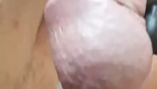 Penis yarağı benim uyaranıma boşalıyor